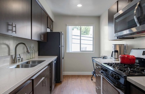 Sawtelle Apartment | Premium Brentwood 1BR w/Pool, walk to San Vicente Blvd., by Blueground