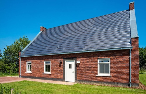 Thorn Villa | Premium Game 12p - Six Bedroom Villa, Sleeps 12