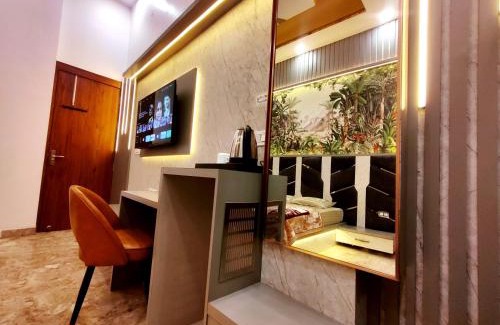 Vrindavan House | Premium Homestay Near Banke Bihari Ji with Power Backup - Free WiFi - Washing Machine etc