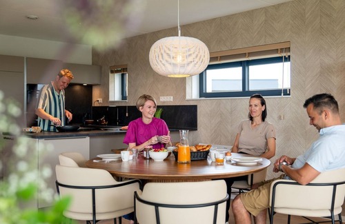 Thorn Villa | Premium Island 6p - Three Bedroom Villa, Sleeps 6