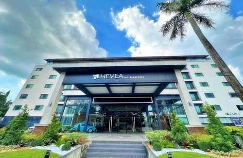 Angeles City House | Premium Luxe Stay at Sunday Hevea Resort