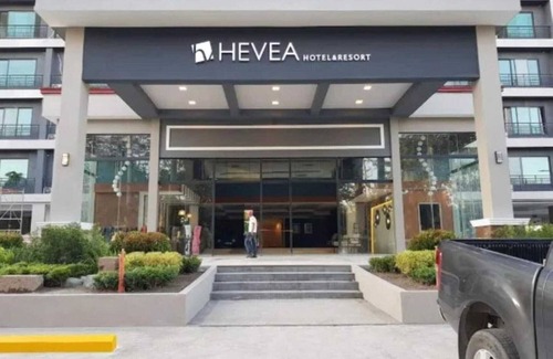 Angeles City House | Premium Luxe Stay at Sunday Hevea Resort