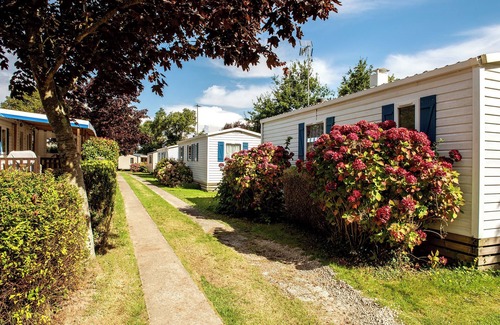 Pordic House | Premium mobile home with dishwasher & private spa, 2 bedrooms