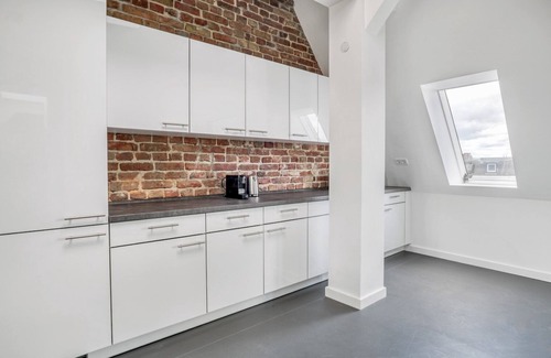 Neukoelln Apartment | Premium Neukölln 2BR w/Elevator nr Spree, by Blueground