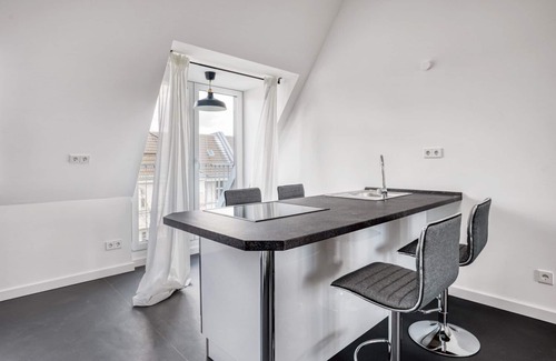 Neukoelln Apartment | Premium Neukölln 2BR w/Elevator nr Spree, by Blueground