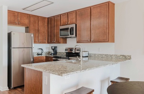 North Bethesda Apartment | Premium North Bethesda 1BR w/Gym, Rooftop Pool & W/D, by Blueground