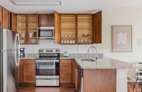 North Bethesda Apartment | Premium North Bethesda 1BR w/Gym, Rooftop Pool & W/D, by Blueground