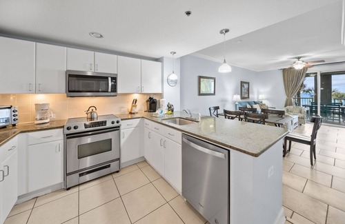 Panama City Beach Condo | Premium Oceanfront Balcony, New Furnishings