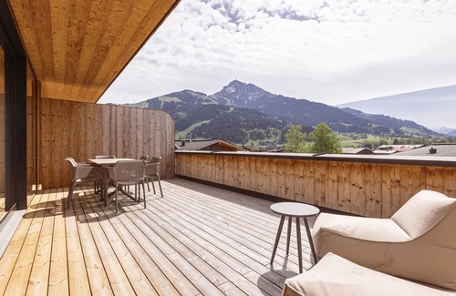 Oberndorf bei Kitzbuhel Apartment | Premium Penthouse mit 3 Schlafzimmer by Interhome