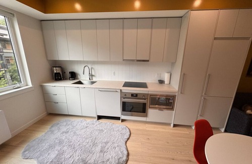 Rossland Apartment | Premium RED Mountain Lodging