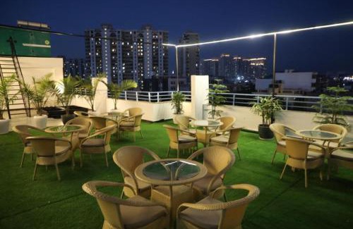 Sainik Farm Hotel | Premium Rooms In Haus Khas