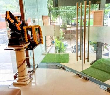 New Delhi Hotel | Premium Stays In Paschim Vihar