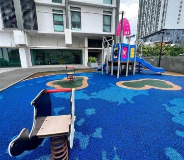 Shah Alam Apartment | Premium Studio with Gym and Pool Access in Subang Mas