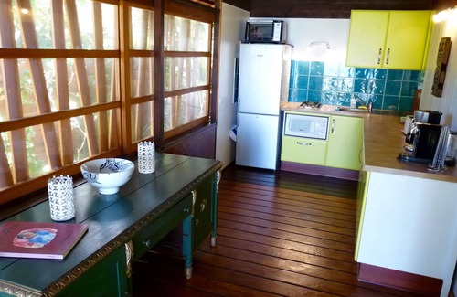 Maharepa House | Premium Suite, lagoon view, 2 bedrooms, kitchen, bathroom