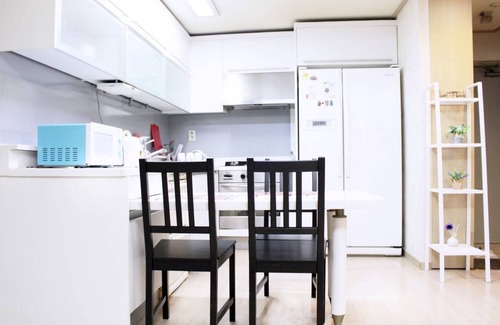 COEX Apartment | Premium★SPACiOUS 3BeD APARTMENT in GANGNAM★