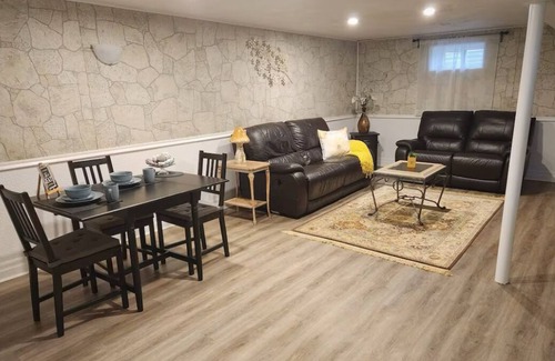 Sheridan Apartment | Presently not hosting….,bedroom apartment