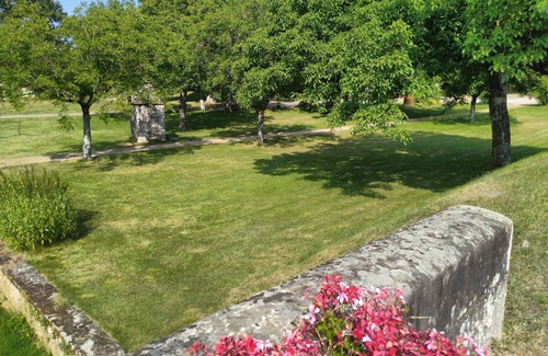 Rudelle House | Preserved, authentic house on the edge of a park in a Bastide in the Lot department
