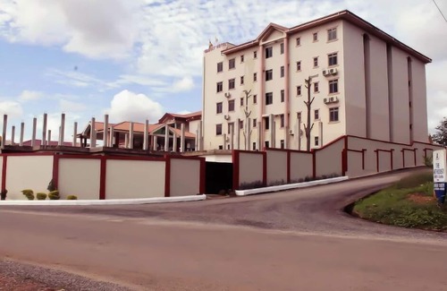 Obuasi Apartment | Presidential Suite