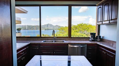Playa Flamingo Apartment | Presidential Suites 15-Oceanview Condo