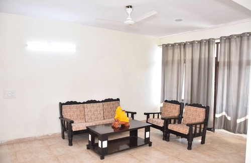 Ganaur Hotel | Presidia Heights Apartment