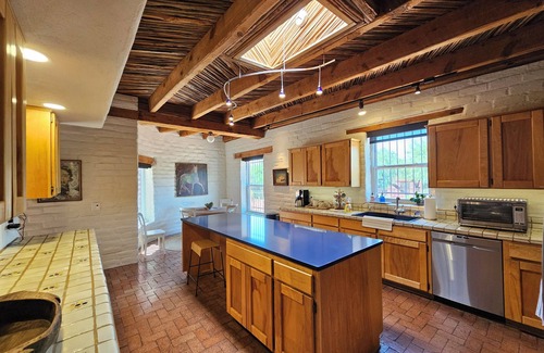 The Garden District House | PRESIDIO STYLE MID TOWN 3 BDRM HOME WITH POOL /HOT TUB