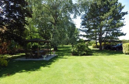 Beuzeville Bed & Breakfast | Pressoir Les CAMPENOTTES