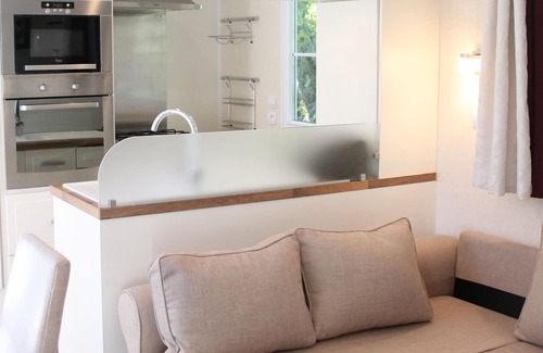 Saint-Privat-de-Champclos Cottage | Prestigious spacious cottage between Gard and Ardèche C07