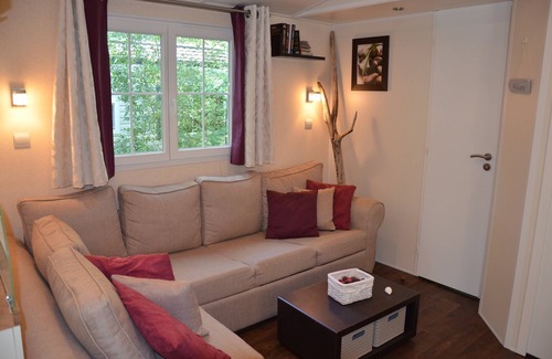 Saint-Privat-de-Champclos Cottage | Prestigious spacious cottage between Gard and Ardèche C07