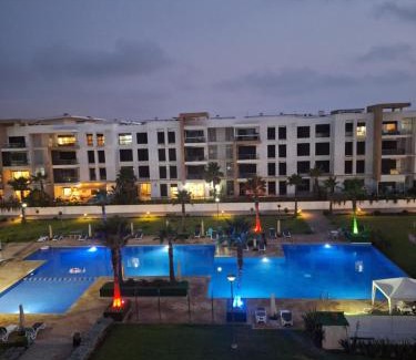 Plage des Nations Apartment | Prestigia 3 Chambres Vue Mer Directe avec Piscine Plage des Nations