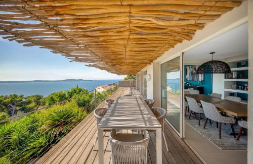 Carqueiranne Villa | Prestigieuse Villa Piscine vue mer-WiFi CLiM By HC 4 chambres - vue mer époustouflante Parking-WIFI BY HC