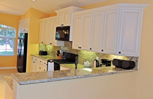 Braden River Villa | Prestigious Heritage Harbour With Large 32' X 16' Pool And Spa Overlooking Lake