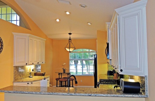 Braden River Villa | Prestigious Heritage Harbour With Large 32' X 16' Pool And Spa Overlooking Lake