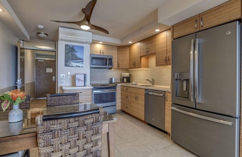 Kihei Condo | Prestigious oceanfront condo, perfect location
