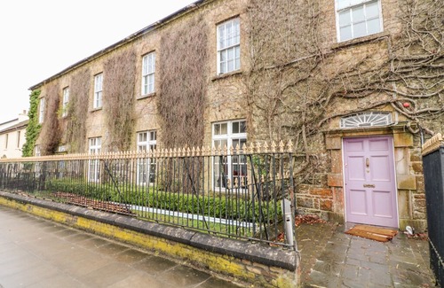 County Laois Cabin | Preston House, ABBEYLEIX, COUNTY LAOIS