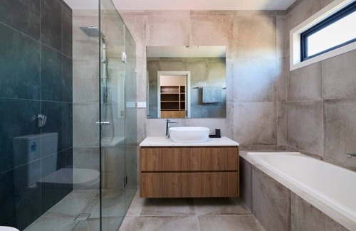 Preston House | Preston Northcote Mod Lux Townhouse 5 bed 5 bath