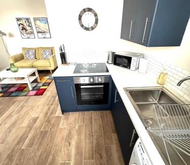 Prestwick Apartment | Prestwick KingB PetsOk FreeP Wifi Tv
