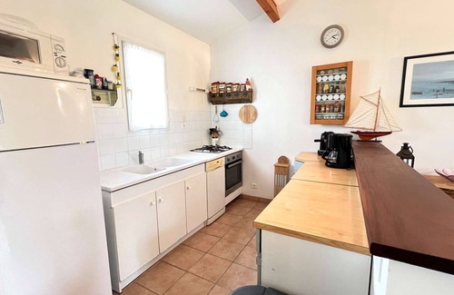 Saint-Clement-des-Baleines House | Pretty single storey villa with pleasant garden