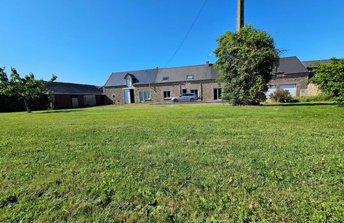 Frehel House | Pretty Breton Longère