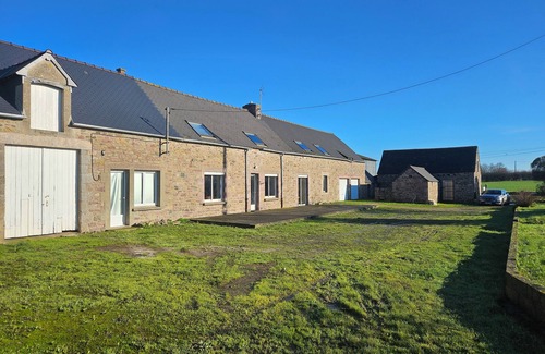 Frehel House | Pretty Breton Longère