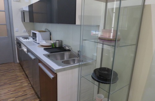 Terezvaros Condo | Pretty Central 5 bedroom flat