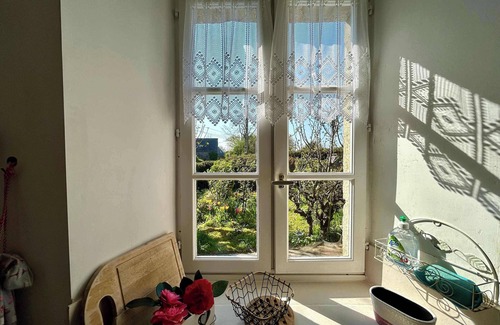 Tredrez-Locquemeau House | Pretty charming Breton cottage for 4 people