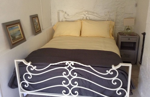 Floirac House | Pretty cottage close to the estuary