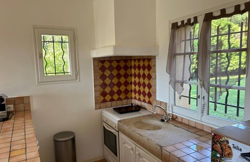 Trets House | PRETTY COUNTRY COTTAGE IN MAGNIFICENT OLIVE GROVE