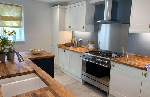 Oakham Cottage | Pretty Georgian cottage with large private walled garden