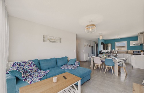 Saint-Vincent-sur-Jard Ski Chalet | Pretty house for 6 with garden