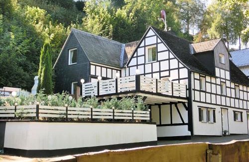 Oberkirchen Apartment | Pretty holiday home near the ski area