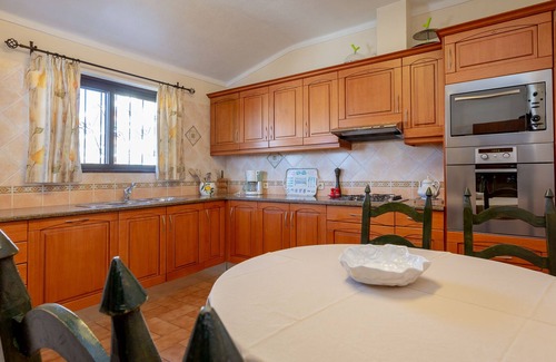 Olhos D'Agua Villa | Pretty house close to the beach and the centre of Olhos D'Agua
