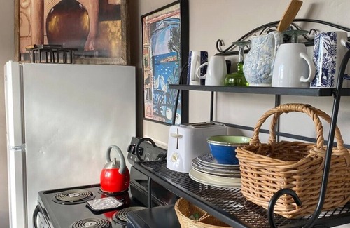 Winchester Apartment | Pretty Little Apt by the Train II
