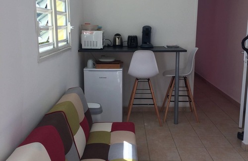 Petit-Bourg House | Pretty low villa composed of a bedroom, a small living room and a bathroom