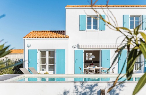 Le Grand-Village-Plage House | Pretty new house with fenced garden, swimming pool and air conditioning.